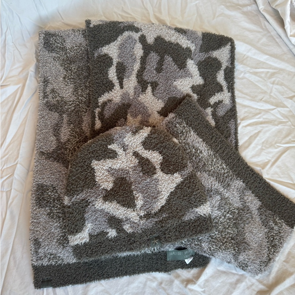 Barefoot Dreams scarf and hat camo
